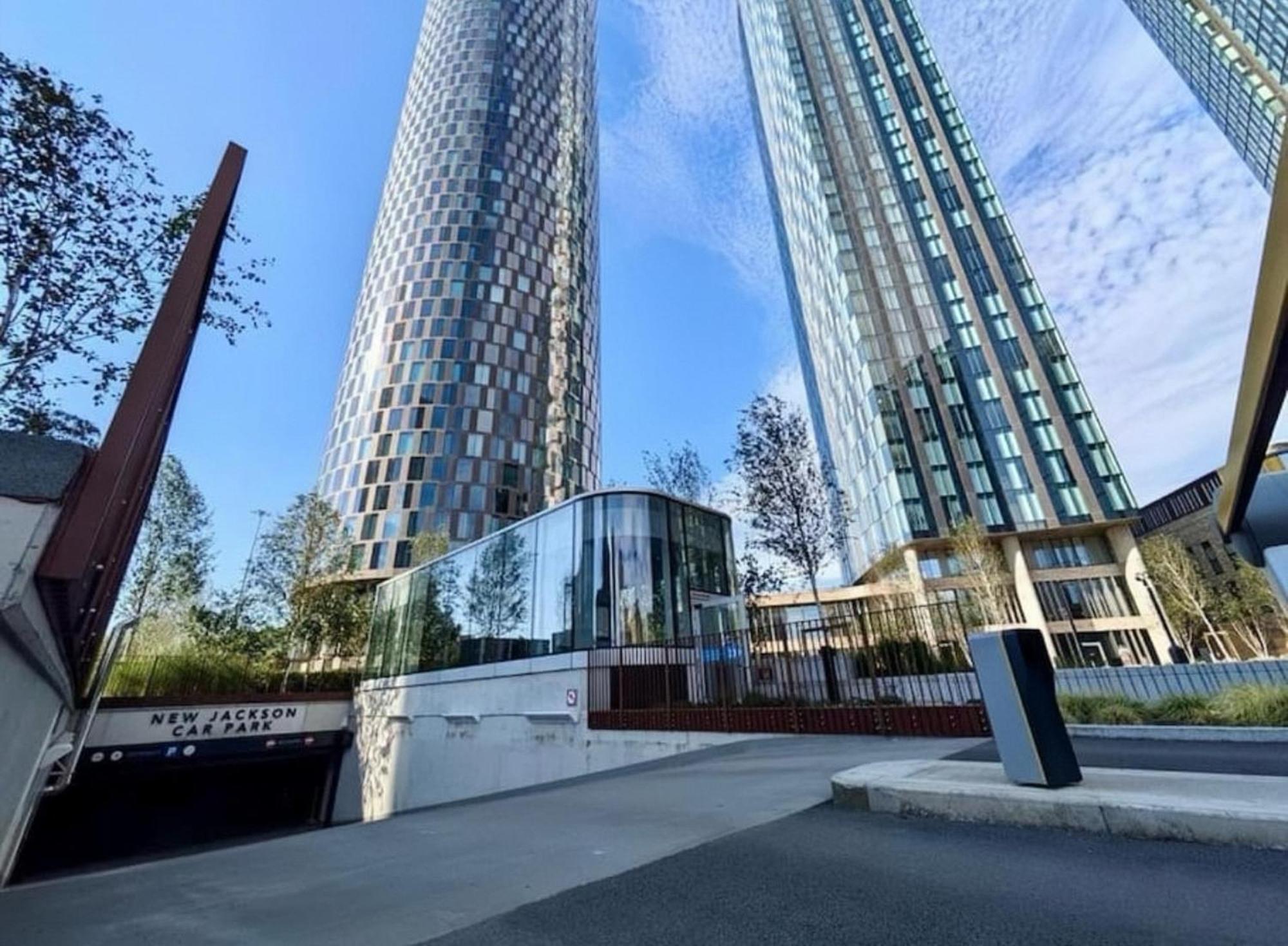 Luxury 2 Bed Penthouse With Stunning Views In Manchester City Centre — Photos 3