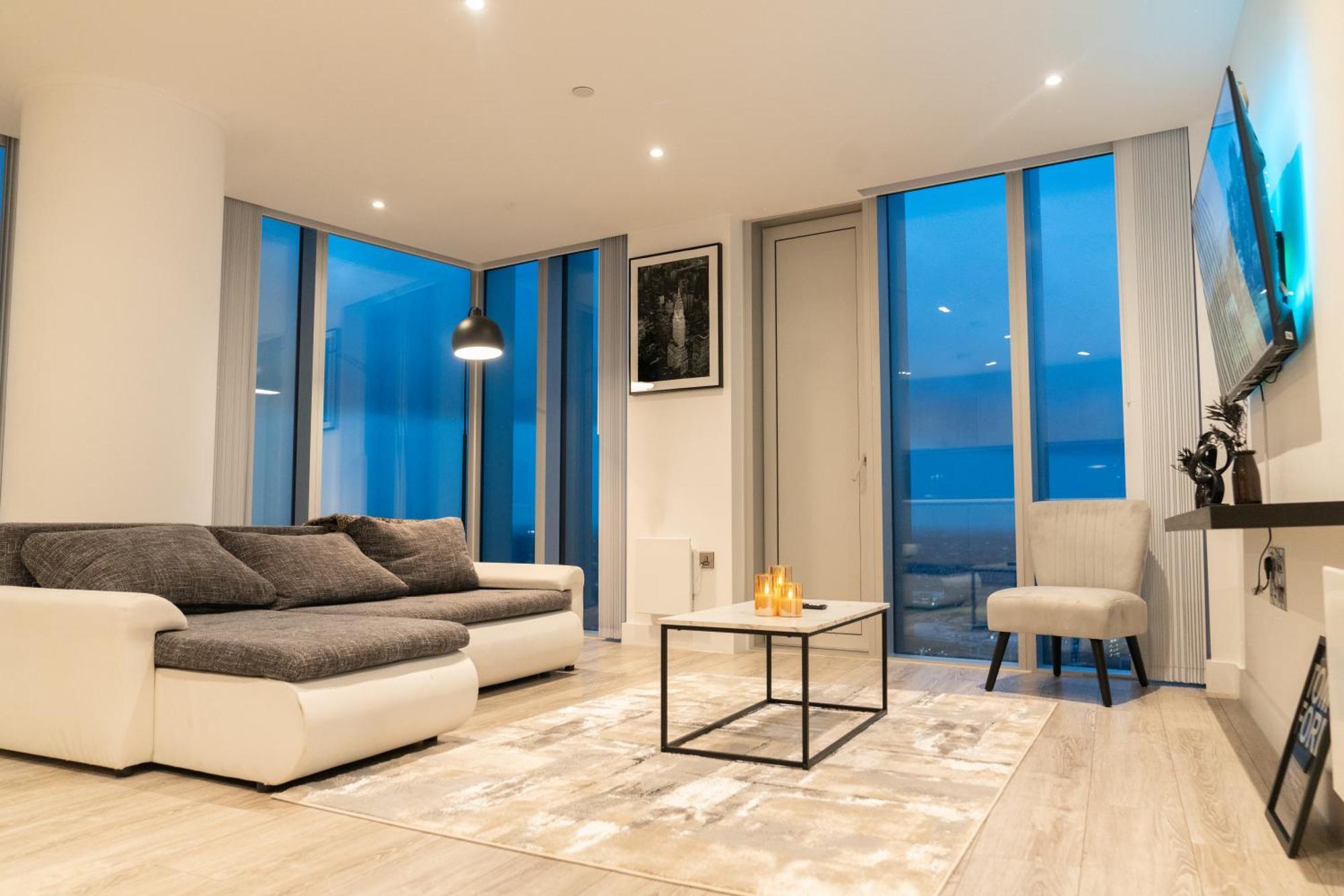 Luxury 2 Bed Penthouse With Stunning Views In Manchester City Centre — Photos 2